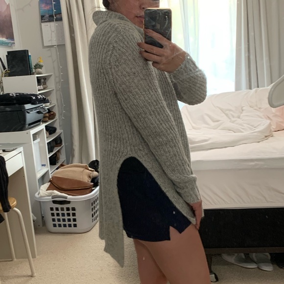 AVAIL AFTER 12/4 Turtle neck / cowl neck sweater - Picture 7 of 7